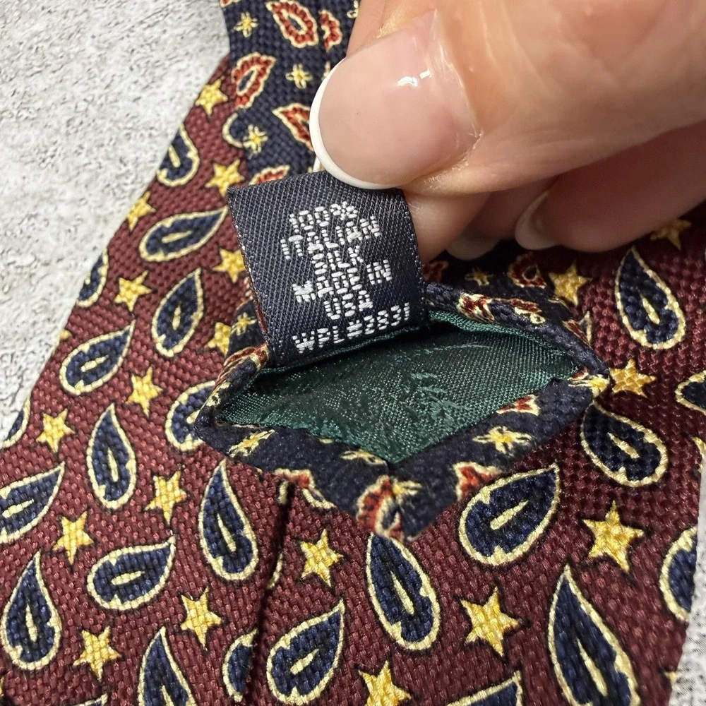 Tommy Hilfiger Silk Tie Mens OS‎ Red Paisley Star 100% Silk Made USA Necktie 4